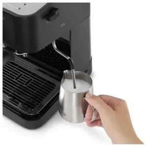 MACHINE À CAFÉ EXPRESSO DELONGHI MOULU 1100W NOIR (EC230BK) MACHINE À CAFÉ EXPRESSO DELONGHI MOULU 1100W NOIR (EC230BK)